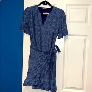 Vineyard vines faux wrap dress size 4 in great condition